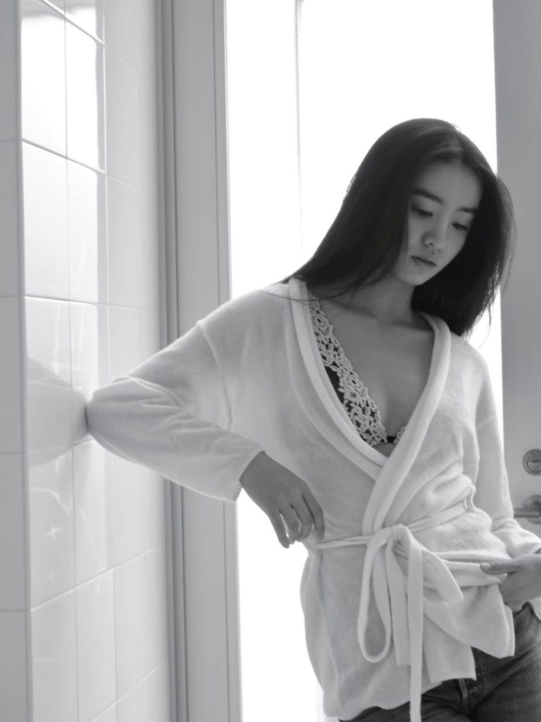 木村姐妹花合體!心美掌鏡捕捉光希迷人丰采,演繹花叢間的性感浪漫 木村姐妹花合體!心美掌鏡捕捉光希迷人丰采,演繹花叢間的性感浪漫