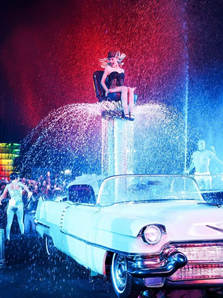 Sabrina Carpenter閃耀Coachella舞台,復古Dior訂製服詮釋好萊塢黃金時代魅力 Sabrina Carpenter閃耀Coachella舞台,復古Dior訂製服詮釋好萊塢黃金時代魅力