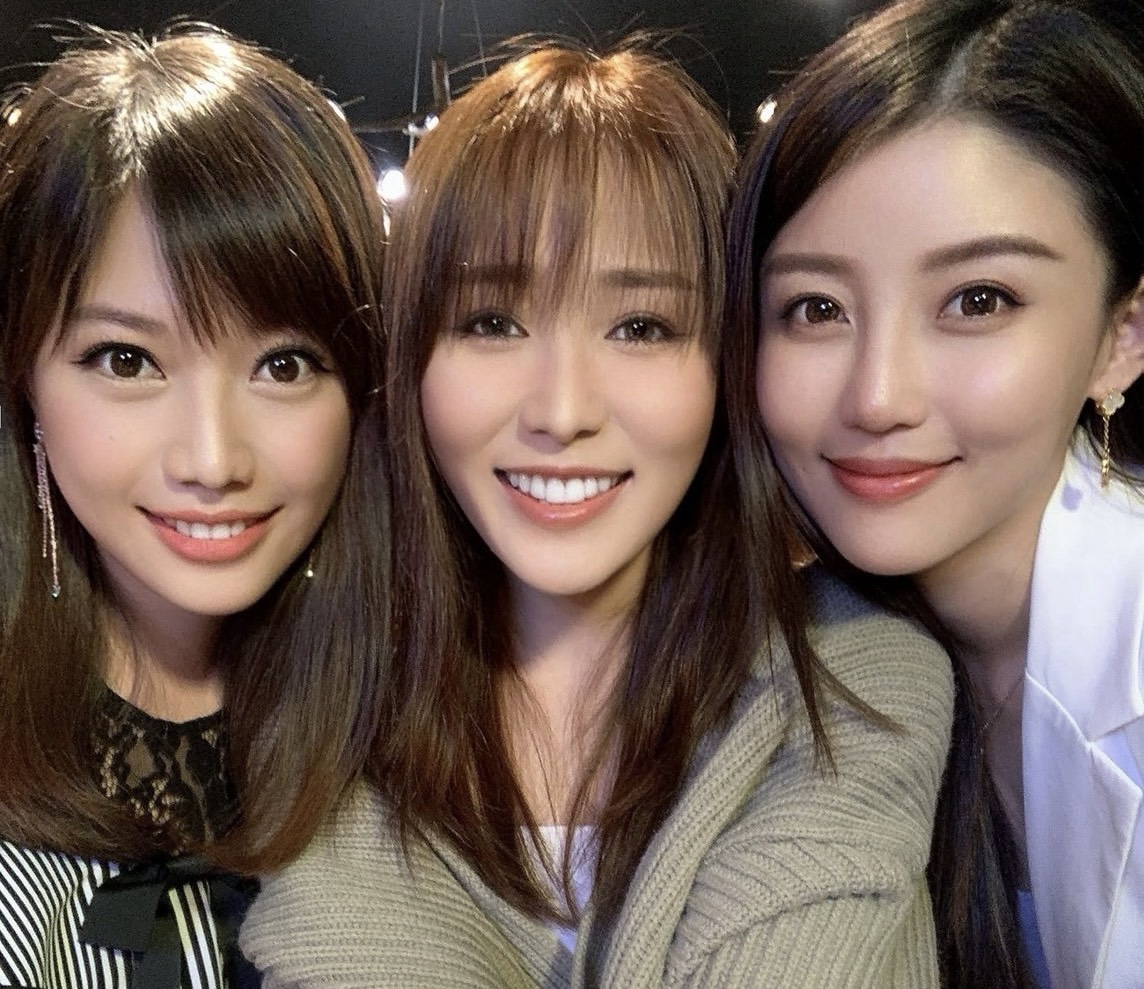 白袍聯盟串聯專家型創作者 劉芷伊單月觸及5000萬 圖/金鐘獎主持人蔡尚樺、 單月觸及5000萬Dr. Chavelle 劉芷伊醫師與百萬粉絲營養師高敏敏合影。(白袍聯盟提供)