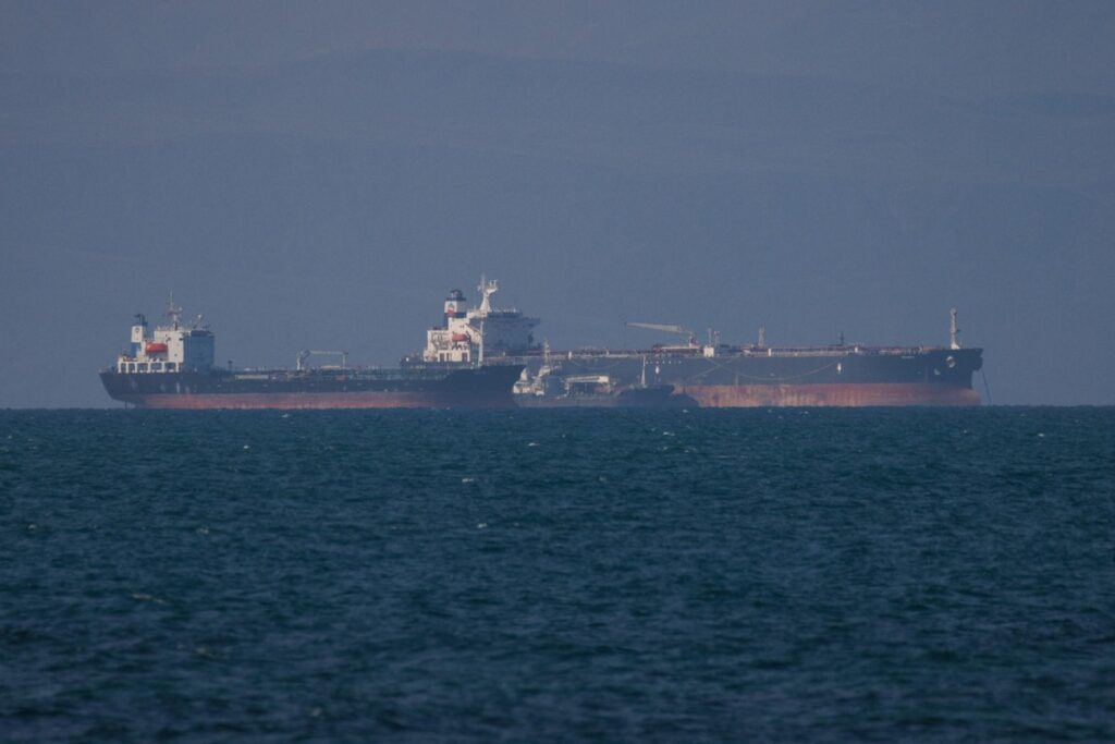 荷莫茲海峽擬收加密通行費 地緣政治衝擊能源與金融秩序 荷莫茲海峽擬收加密通行費 地緣政治衝擊能源與金融秩序