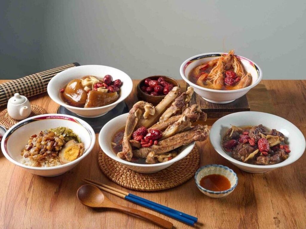 超人氣三重藥燉排骨湯!不苦不膩甘甜層次成在地老饕最愛美食 超人氣三重藥燉排骨湯!不苦不膩甘甜層次成在地老饕最愛美食