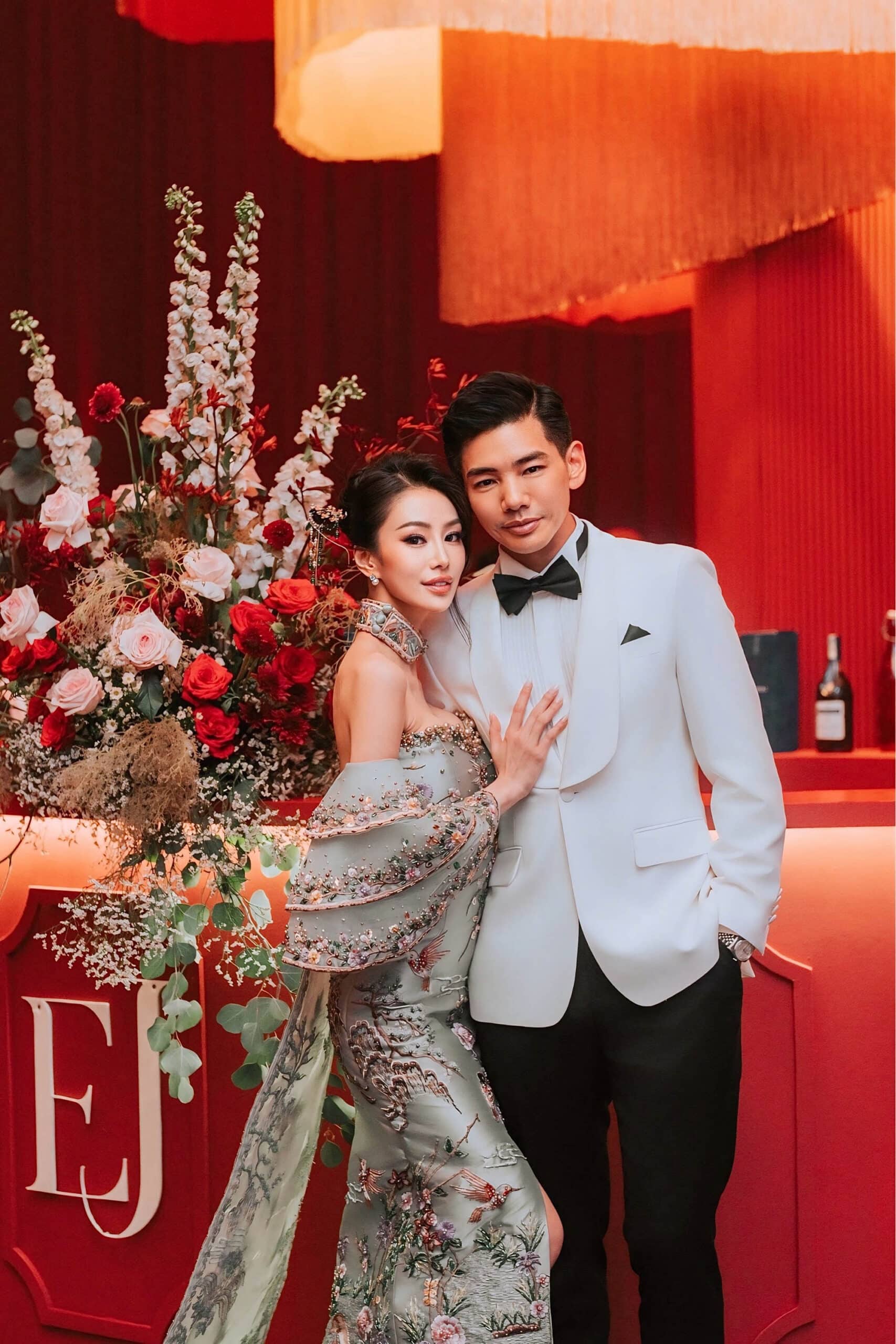 金曲最佳新人暨最佳製作人孔令奇與大馬名媛陳銘君於吉隆坡舉辦盛大中式婚禮 金曲最佳新人暨最佳製作人孔令奇與大馬名媛陳銘君於吉隆坡舉辦盛大中式婚禮