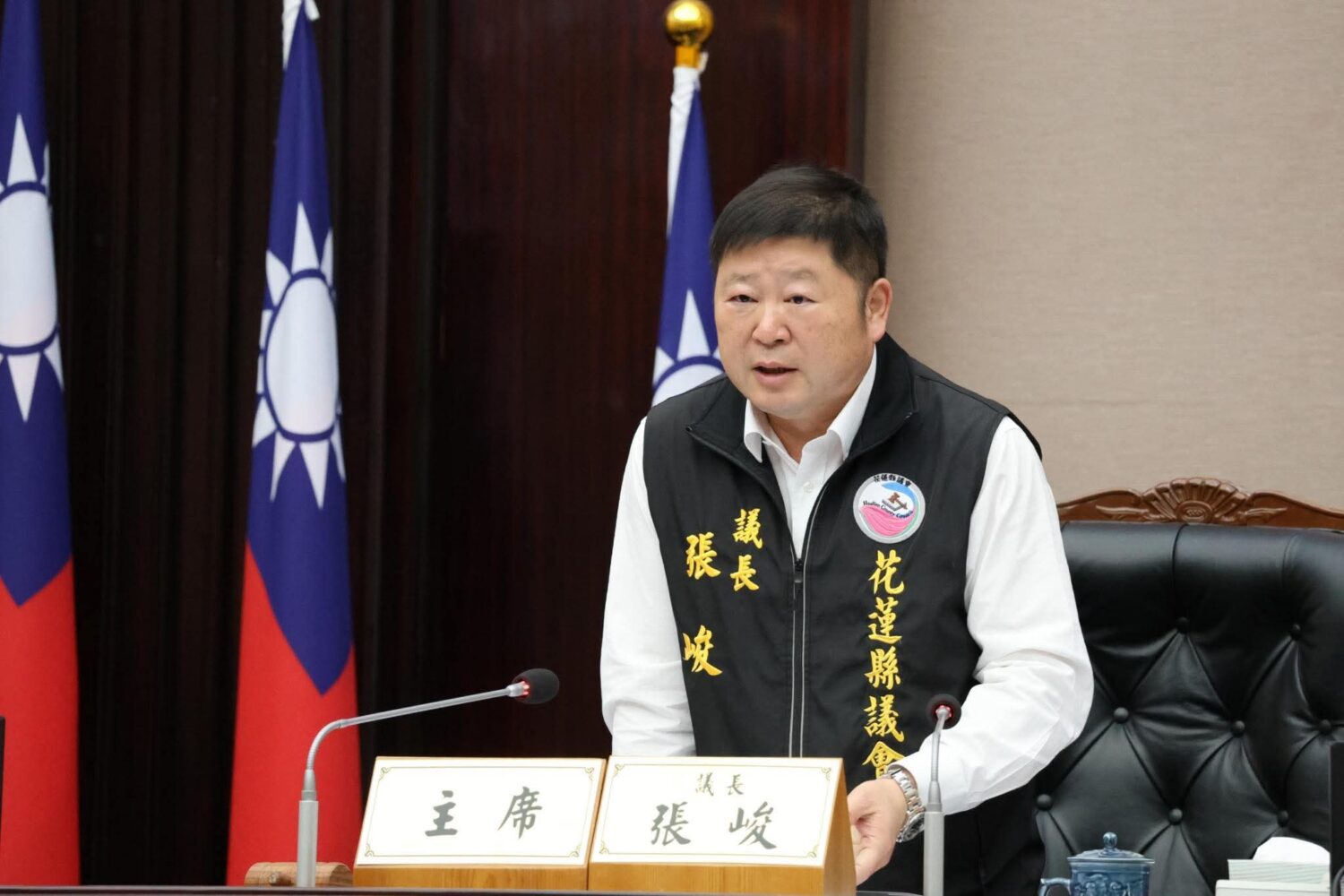 花蓮普發5萬為何遲未發放?張峻怒揭真相:縣府拖延預算未送審! 張峻強調並澄清議會並沒有卡預算。(圖/記者趙靜姸 翻攝)