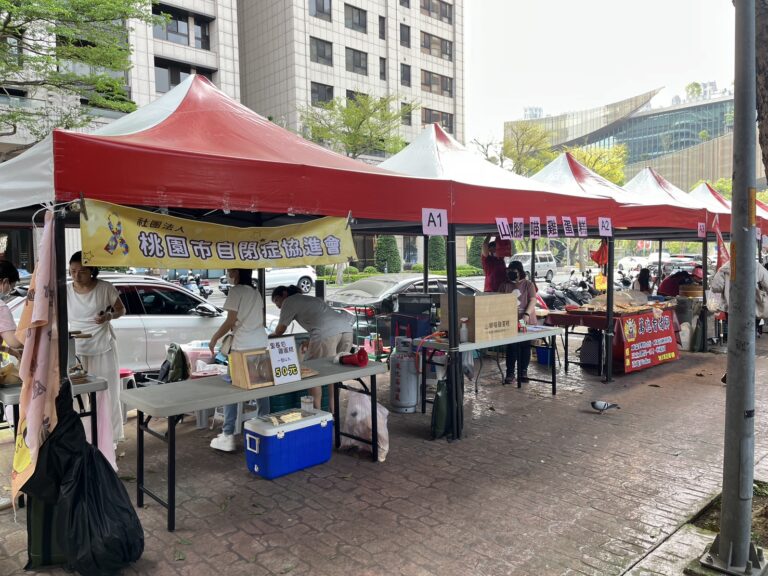 桃園同安里辦公益市集　串聯社福資源關懷弱勢家庭