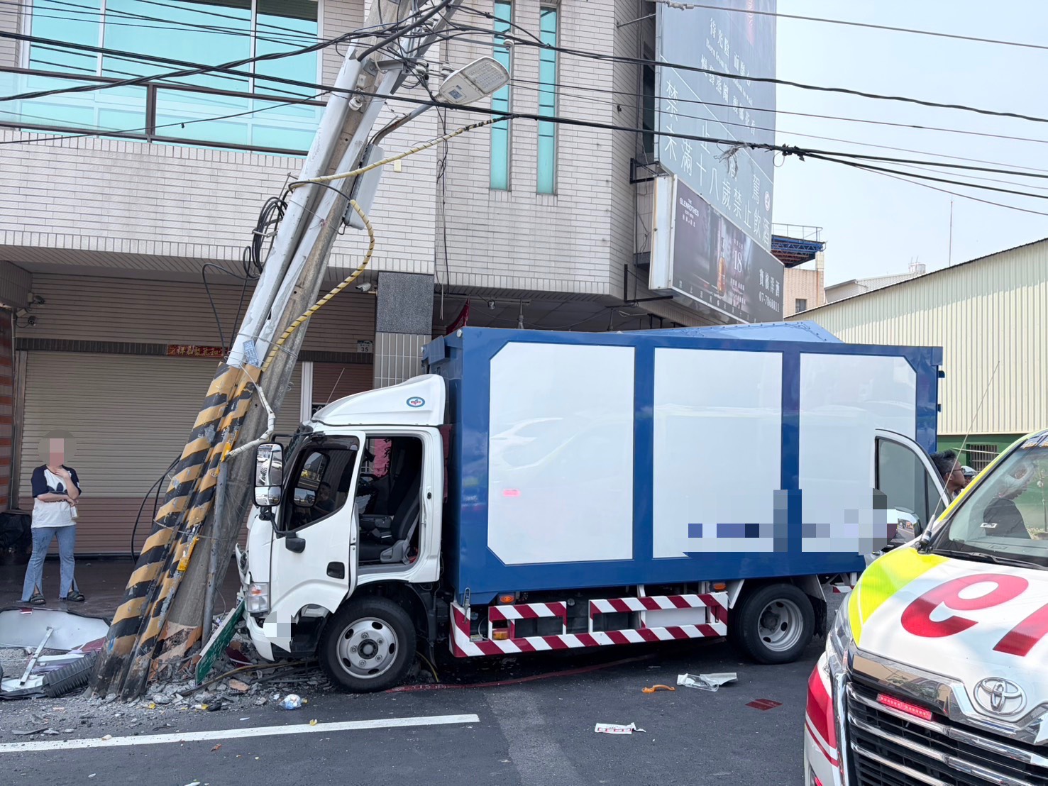 高雄死亡車禍連環爆!連兩週奪命釀8死 7件涉「大型車」引關注 高雄死亡車禍連環爆!連兩週奪命釀8死 7件涉「大型車」引關注