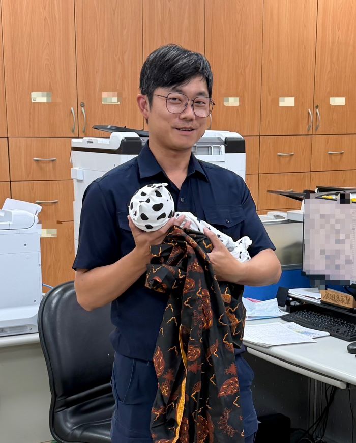 嚴正執法鐵漢柔情 中和警化身奶爸安撫嫩嬰傳佳話 嚴正執法鐵漢柔情 中和警化身奶爸安撫嫩嬰傳佳話