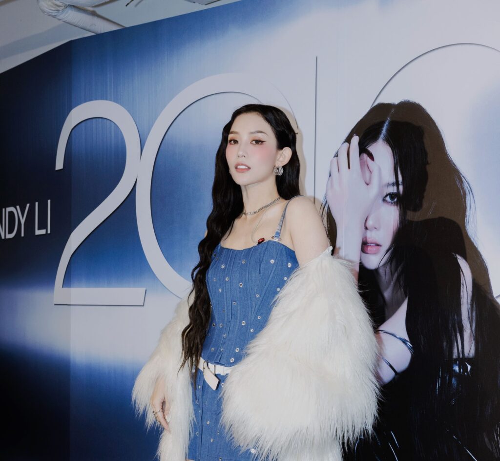 隊長利善榛首發新EP搶頭香!簽售會爆滿500粉擠爆現場秒殺 隊長利善榛首發新EP搶頭香!簽售會爆滿500粉擠爆現場秒殺