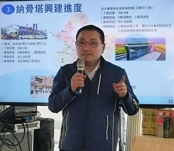 清明視察五城公墓 侯:完善市民生命終章服務 清明視察五城公墓 侯:完善市民生命終章服務