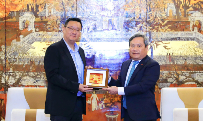 CT&D董事長與河內市人民委員會主席會面，為Thanh Xuan Bac住宅區改建提案首度公開對接。圖 / VnExpress