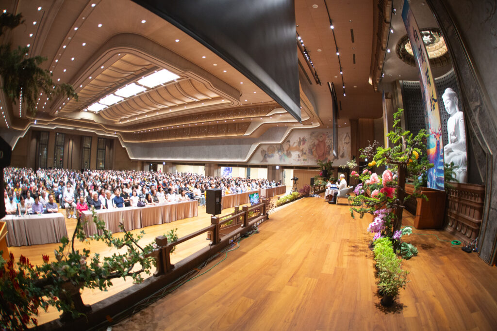 佛光山惠中寺「未來與希望」講座5/30登場 32位名師29天接力開講 36 %E5%90%B3%E9%9B%A8%E5%BD%A4 1 1024x683 1