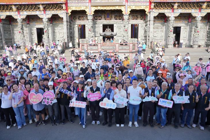 林口親子祈福健走3000人健走同樂 三代同行最吸睛 28 《圖說》「115年林口親子健走祈福活動」不只是健走,更是全家一起參與活動、留下共同回憶的時光場。〈林口區公所提供〉