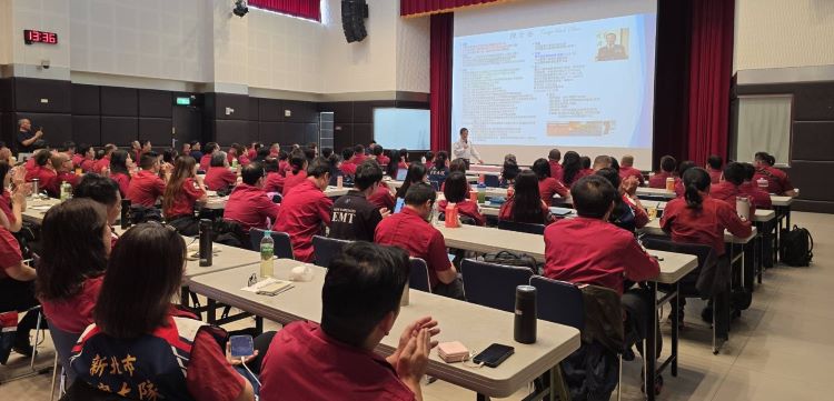 強化團隊管理與災害應變 新北義消幹部訓練提升效能 34 《圖說》新北消「義消人員基礎幹部講習訓練班」課程兼具理論與實務。〈消防局提供〉