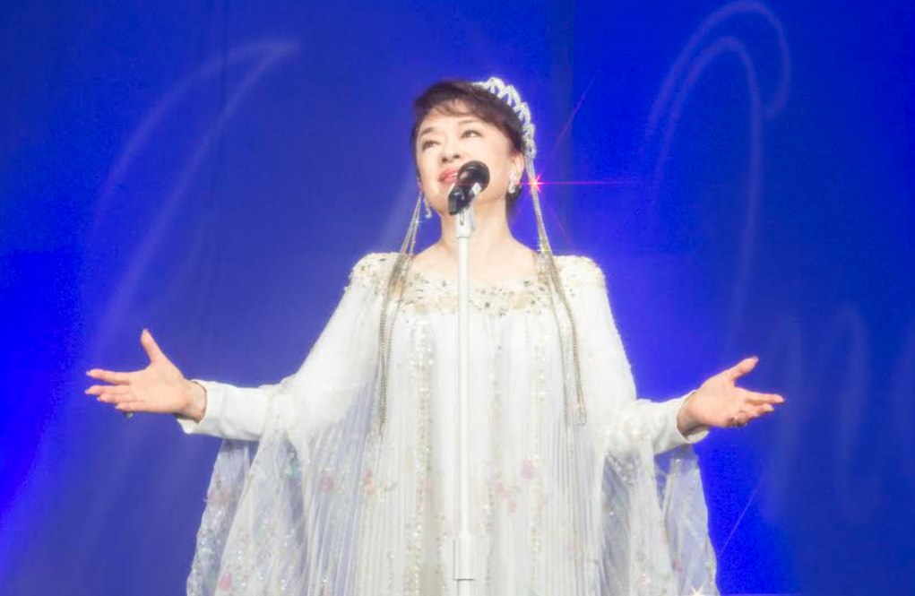 翁倩玉宣布開唱!《陽光女子合唱團》創7.5億票房奇蹟後再登台 76歲「國民奶奶」挑戰連唱兩天 18 %E8%9E%A2%E5%B9%95%E6%93%B7%E5%8F%96%E7%95%AB%E9%9D%A2 2026 05 28 170835