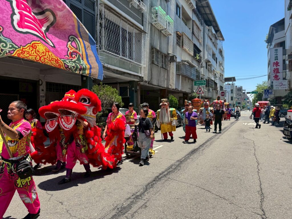 中市國光里福正宮遶境祈福 陳雅惠偕國光里長參選人曾綵希全程參與 36 LINE ALBUM 1150506%E5%AA%BD%E7%A5%96%E7%94%9F%E9%81%B6%E5%A2%83 260506 4 1024x768 1