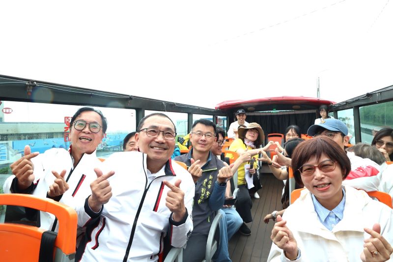 移動觀景台搶攻北海岸觀光 青春山海線雙層巴士5/12上路 移動觀景台搶攻北海岸觀光 青春山海線雙層巴士5/12上路