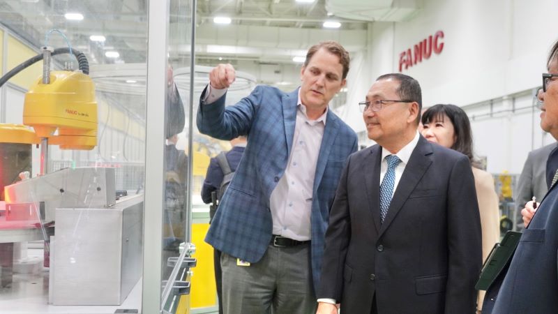 為新北智慧製造開拓國際商機 侯友宜訪FANUC、HIWIN大廠 4 《圖說》參訪FANUC America。〈新聞局提供〉