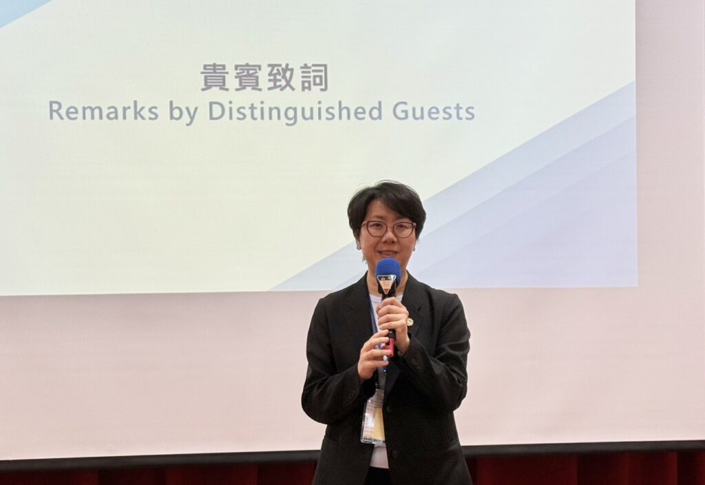 開創醫療新世代 中山附醫60周年舉辦國際醫學高峰論壇 39 %E5%9C%96%E4%BA%8C%E3%80%81%E4%B8%AD%E5%B1%B1%E9%86%AB%E5%AD%B8%E5%A4%A7%E5%AD%B8%E5%91%A8%E8%8B%B1%E9%A6%99%E8%91%A3%E4%BA%8B%E9%95%B7%E8%87%B4%E8%A9%9E%E3%80%82