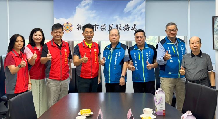 交流榮民眷照護與政策 新北榮服處攜手新北記者工會強化宣導 44 《圖說》新北市新聞記者職業工會拜會新北市榮民服務處合影。〈新北榮服處提供〉