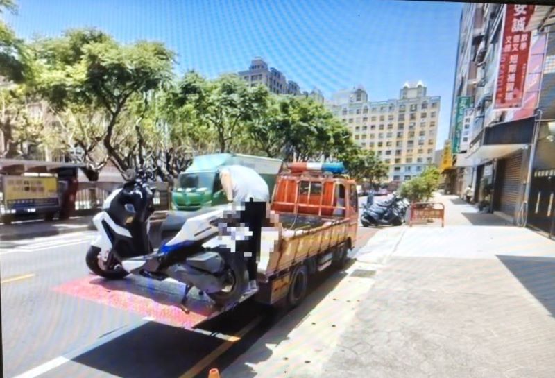 LINE揪團飆車「零容忍」 新北第六波掃蕩逮52人、扣32車 12 《圖說》查扣車輛畫面。〈交通大隊提供〉