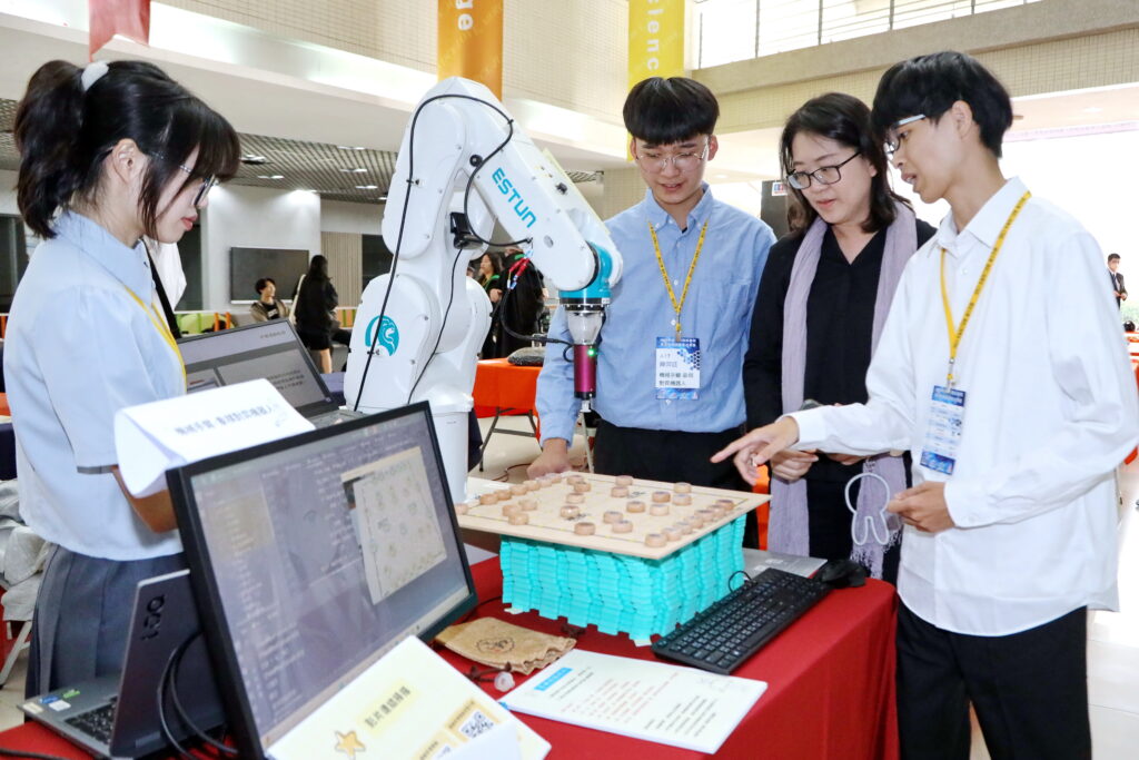 靜宜大學THE世界大學永續影響力總排名躍升 SDG10並列全台第一 42 %E9%9D%9C%E5%AE%9C%E5%A4%A7%E5%AD%B8%E5%A4%A7%E5%AD%B8%E6%8E%92%E5%90%8DCKM 10008