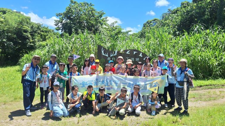 探索濕地生態與環境永續 新北暑期夏令營即起報名 49 《圖說》探索鹿角溪人工濕地。〈高灘處提供〉
