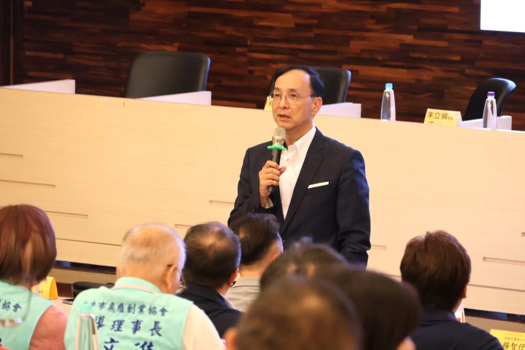 朱立倫東海大學開講 強調「人才」是AI時代最珍貴的永續資產 朱立倫東海大學開講 強調「人才」是AI時代最珍貴的永續資產