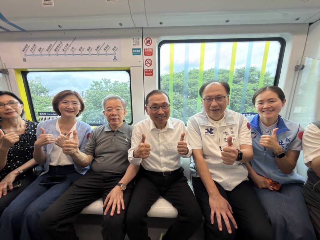 軌道上的行動美術館! 捷運三鶯線彩繪列車亮相 驚喜「隱藏版」隨機出沒 軌道上的行動美術館! 捷運三鶯線彩繪列車亮相 驚喜「隱藏版」隨機出沒