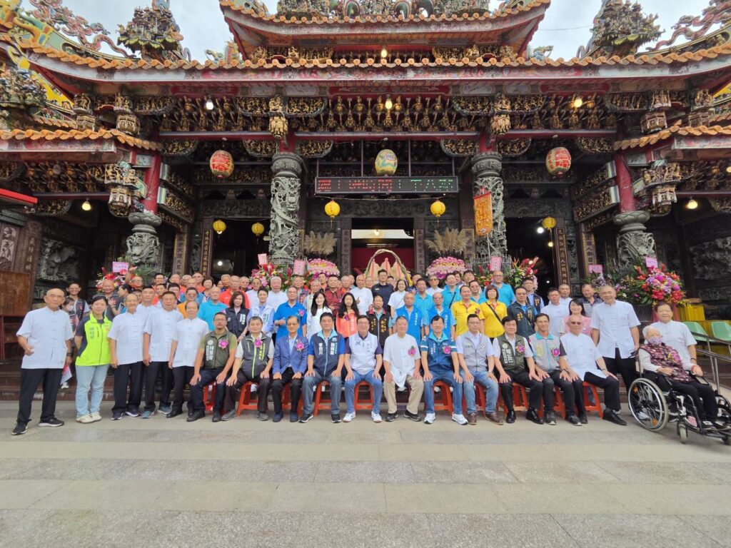 新莊大拜拜登場 劉和然參拜大眾爺祈福 新莊大拜拜登場 劉和然參拜大眾爺祈福