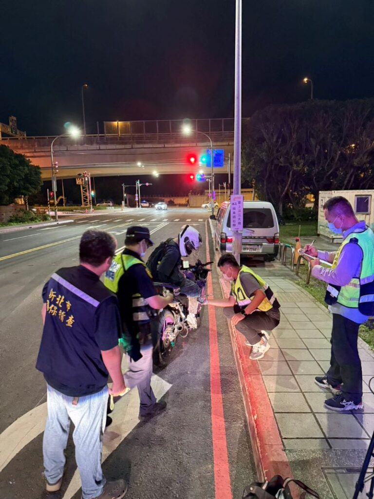 暑期護安寧 新北環警監取締噪音車啟動麥噪專案 暑期護安寧 新北環警監取締噪音車啟動麥噪專案