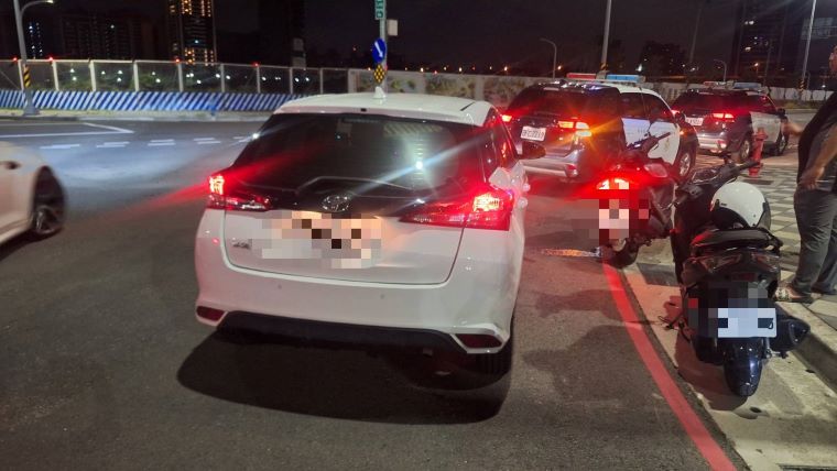 疑飆車族凌晨集結 新莊警聯防攔查6車17人 疑飆車族凌晨集結 新莊警聯防攔查6車17人