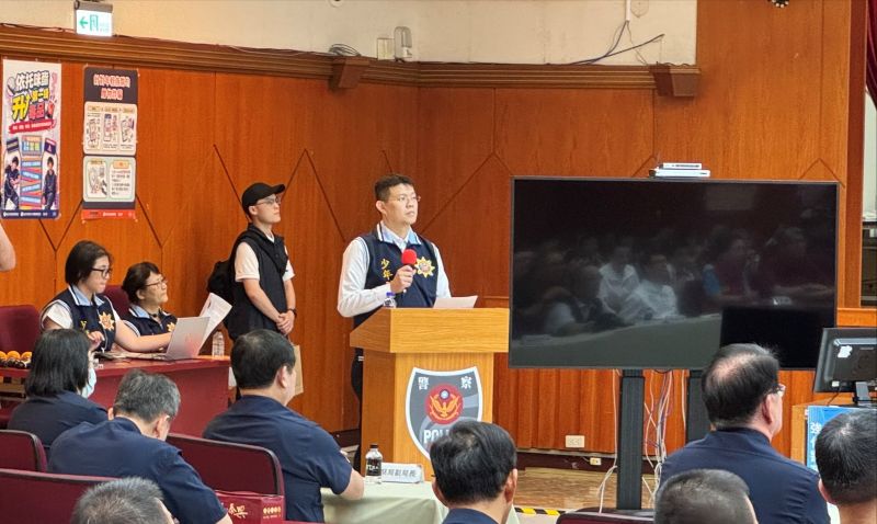 青春專案展開 侯:全面守護青少年安全 落實反毒打詐 12 《圖說》警察局執勤同仁參加青春專案勤教。〈新北市警局提供〉