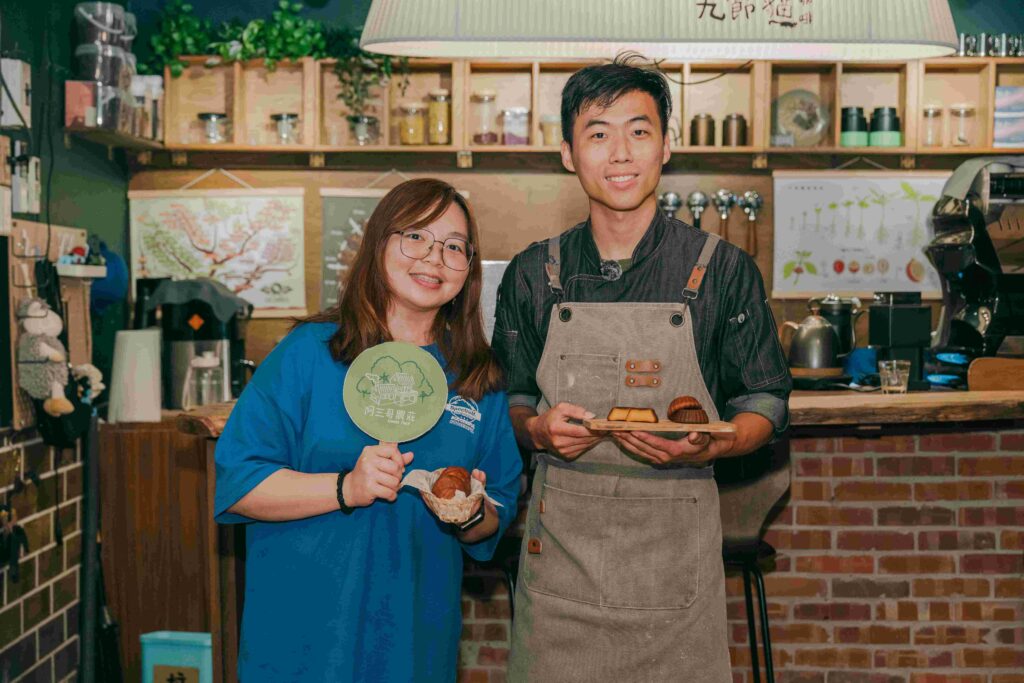 淡水青農張哲岳推出田間體驗 串聯手作DIY與農家風味餐 40 %E9%98%BF%E4%B8%89%E5%93%A5%E8%BE%B2%E8%8E%8A%E6%8E%A8%E5%87%BA%E3%80%8C%E7%94%B0%E9%96%93%E5%8D%97%E7%93%9C%E6%97%A5%E5%B8%B8%E3%80%8D%E8%A6%AA%E5%AD%90%E9%A3%9F%E8%BE%B2%E9%AB%94%E9%A9%97%EF%BC%8C%E9%82%80%E8%AB%8B%E6%B0%91%E7%9C%BE%E8%B5%B0%E9%80%B2%E8%BE%B2%E8%8E%8A%EF%BC%8C%E9%80%8F%E9%81%8E%E6%96%99%E7%90%86%E5%AF%A6%E4%BD%9C%E8%88%87%E8%BE%B2%E5%AE%B6%E9%A2%A8%E5%91%B3%E9%A4%90%EF%BC%8C%E9%AB%94%E9%A9%97%E5%8D%97%E7%93%9C%E7%9A%84%E5%A4%9A%E5%85%83%E9%A2%A8%E5%91%B3%E8%88%87%E7%94%A2%E5%9C%B0%E6%95%85%E4%BA%8B