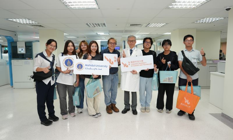 龍華科大攜手臺中榮總、泰國Mahidol大學 遊戲科技跨域智慧醫療開創新局 39 《圖說》龍華科技大學與Mahidol大學學生參訪臺中榮總智慧醫療設施,深入了解AI、VR及遠距醫療等創新應用。〈龍華科大提供〉