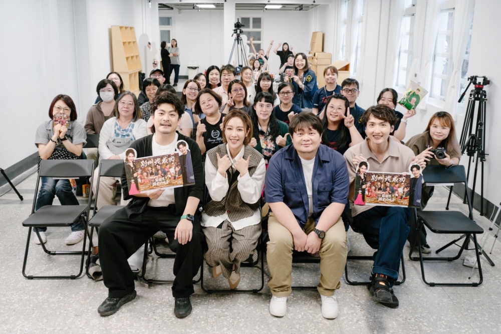 嚎哮排演 Live Podcast 挑戰劇場最強父子檔:吳念真、吳定謙《別叫我成功》 展現新型態 6 20260715006