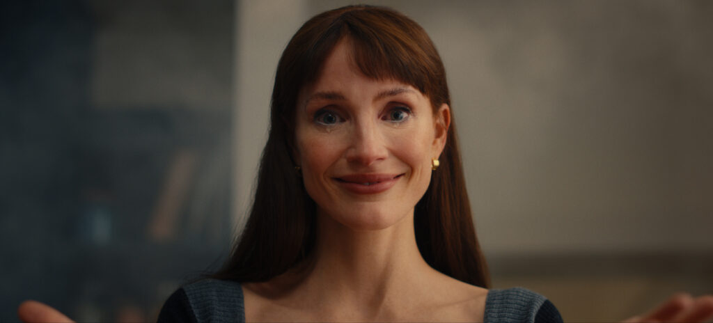 《另一個媽咪》驚悚預告曝光!潔西卡雀絲坦一人分飾母親與邪惡存在 3 2599 FP 1144452U 00087994R