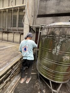 台北市大安區公寓外牆磁磚空心拆除露台防水工程施工