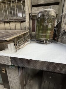 台北市大安區公寓外牆磁磚空心拆除露台防水工程施工
