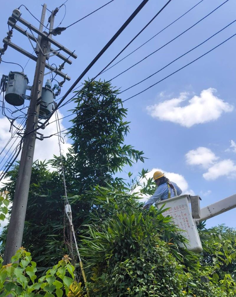 巴威來襲 台電北南區處加強巡檢確保穩定供電 巴威來襲 台電北南區處加強巡檢確保穩定供電