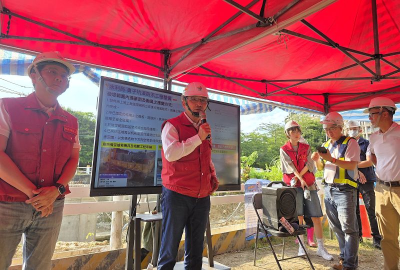 侯友宜視察塭仔圳建設 4號橋與土地整合同步推進 侯友宜視察塭仔圳建設 4號橋與土地整合同步推進