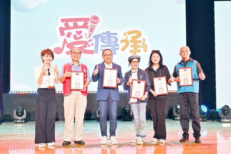 愛傳承關懷演唱19年 侯:用愛串連社會溫暖力量 愛傳承關懷演唱19年 侯:用愛串連社會溫暖力量
