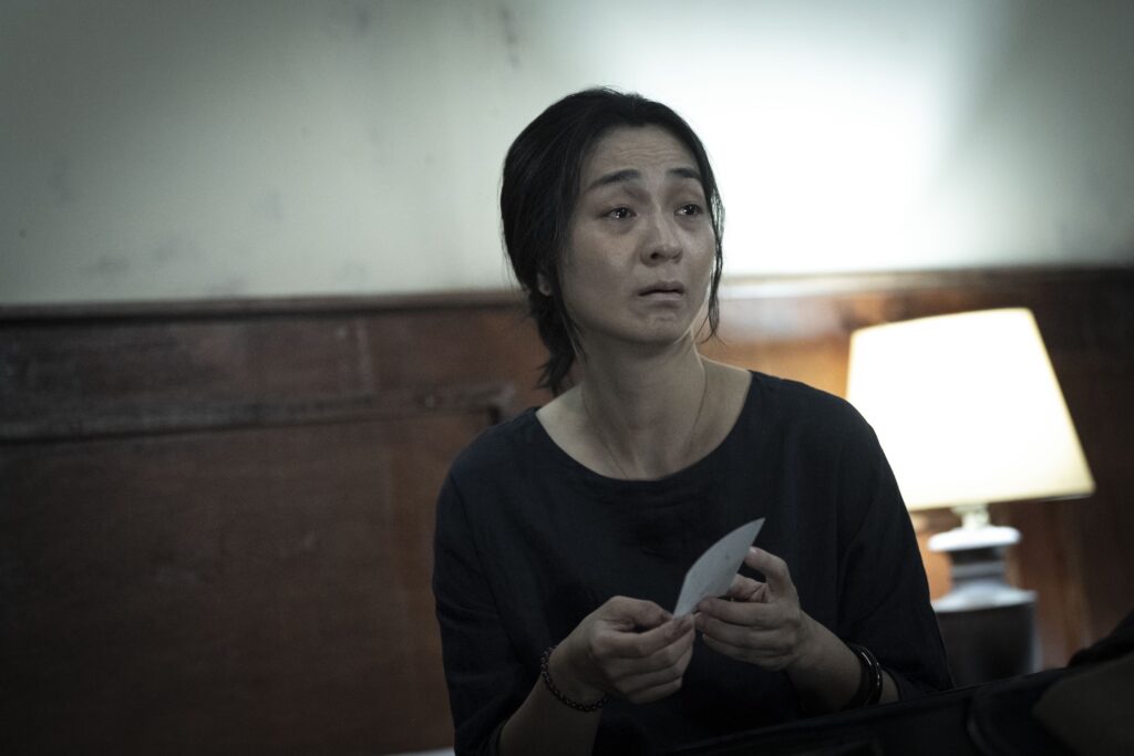 《粽邪4:坤蒂拉娜》冷水狂沖數小時、勒頸吊掛險窒息!陳雪甄:以為拍動作片 《粽邪4:坤蒂拉娜》冷水狂沖數小時、勒頸吊掛險窒息!陳雪甄:以為拍動作片