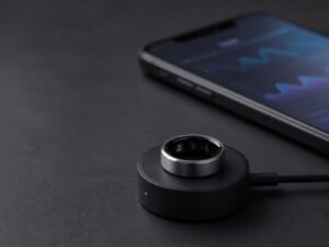 Oura、Samsung擴大智慧戒環服務 AI穿戴裝置從硬體走向日常健康管理 Oura、Samsung擴大智慧戒環服務 AI穿戴裝置從硬體走向日常健康管理