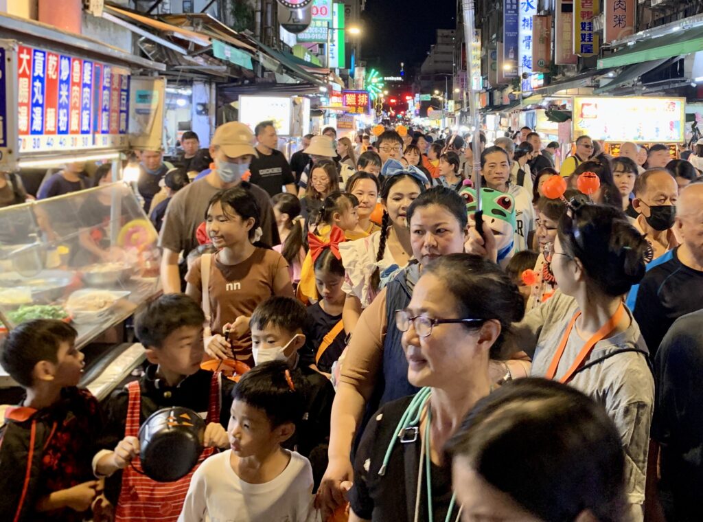艋舺四大夜市首度大串聯 500個攤位共築歷年最大規模萬聖節盛會 艋舺四大夜市首度大串聯 500個攤位共築歷年最大規模萬聖節盛會