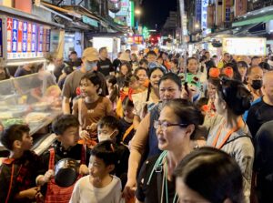 艋舺四大夜市首度大串聯 500個攤位共築歷年最大規模萬聖節盛會 艋舺四大夜市首度大串聯 500個攤位共築歷年最大規模萬聖節盛會